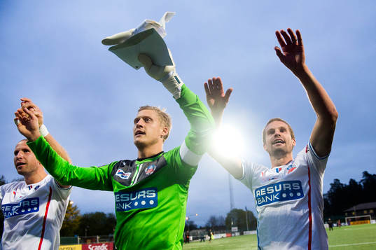 Helsingborgs målvakt Pär Hansson och Mattias Lindström