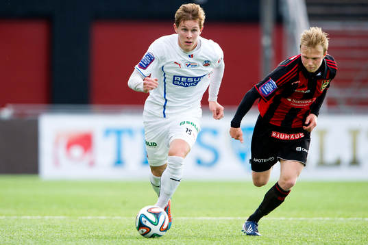 Helsingborgs Emil Krafth och Brommapojkarnas Pontus Åsbrink