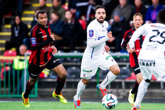 Brommapojkarnas Serge-Junior Martinsson Ngouali jagar