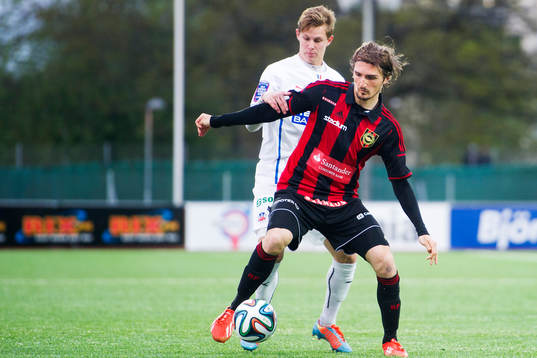 Helsingborgs Emil Krafth mot Brommapojkarnas Dardan Rexhepi