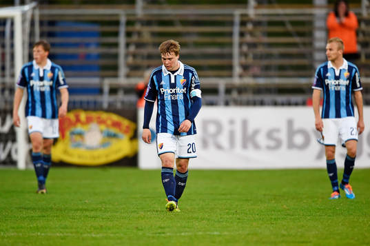Djurgårdens Simon Tibbling deppar