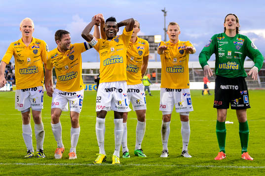 Falkenberg med Godsway Donyoh jublar
