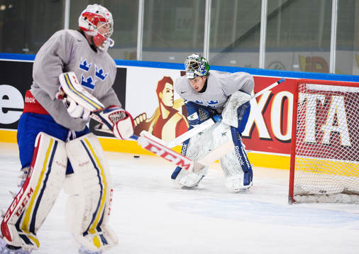 Målvakterna Linus Ullmark och Joacim Eriksson på Sveriges