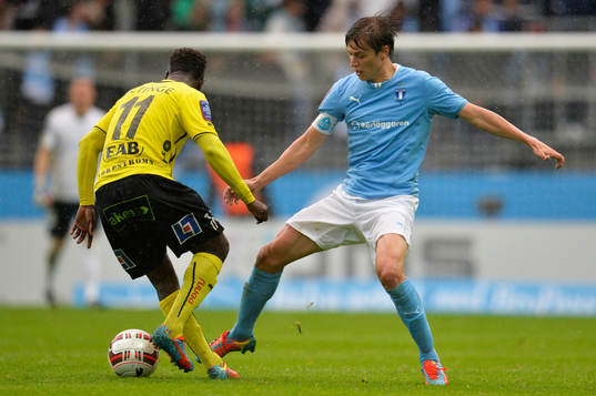 Halmstads King Osei Gyan och Malmö FFs Simon Thern