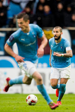 Malmö FFs Guillermo Molins och i förgrunden Markus