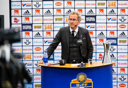 Sveriges förbundskapten Erik Hamrén presenterar