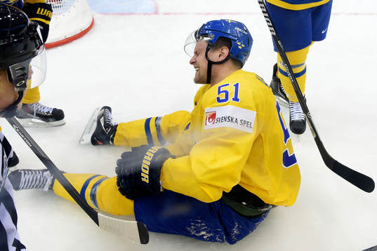 Sveriges Jonas Ahnelöv blev skadad