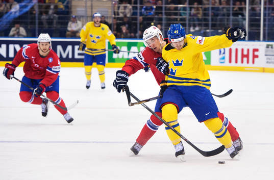 Norges Andreas Stene hakar Sveriges Gustav Nyquist