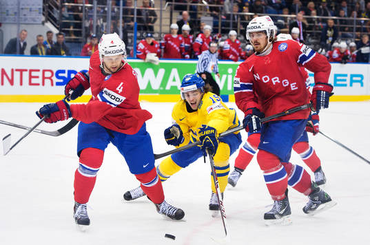 Norges Daniel Sörvik och Kristian Forsberg utmanas av