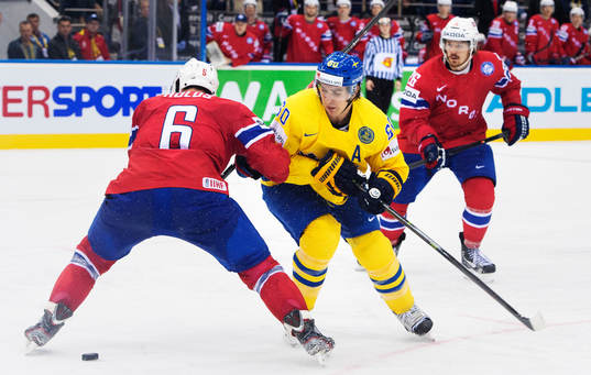 Norges Jonas Holös utmanas av Sveriges Mikael Backlund