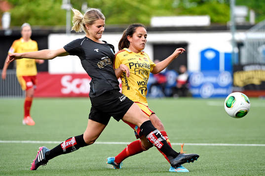 Göteborgs Andrine Hegerberg  och Tyresös Malin Diaz