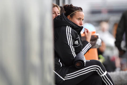 Tyresös målvakt Carola Söberg på bänken