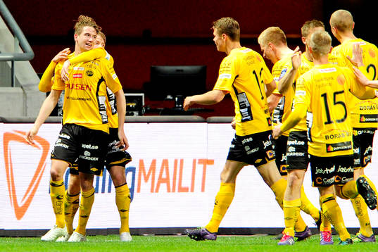 Elfsborgs Marcus Rohdén kramas om