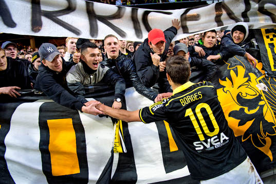 s Celso Borges tackar publiken