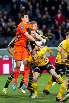 s Nils-Eric Johansson och Elfsborgs Daniel Mobaeck
