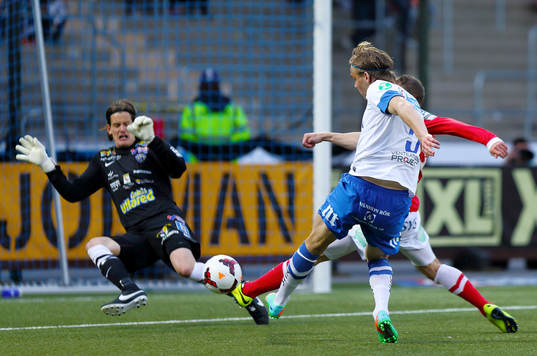 Norrköpings Christoffer Nyman missar en av flera