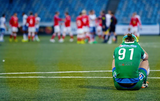 Norrköpings målvakt David Mitov Nilsson deppar
