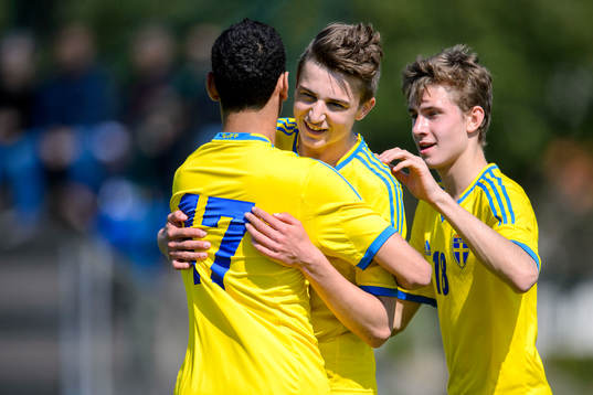 Sveriges Adin Bukva firar