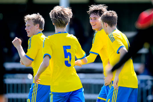 Sveriges Sebastian Heaver firar