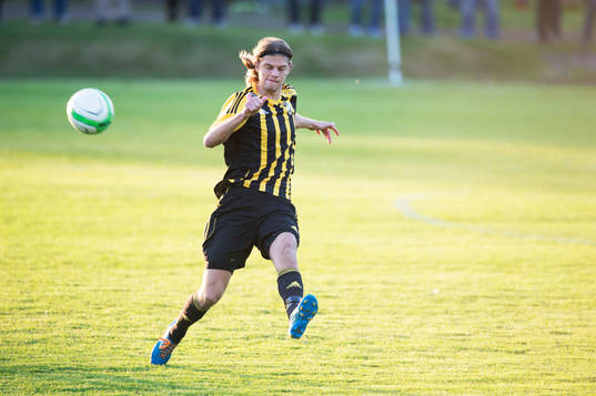 Hässleholms Linus Karlsson i matchen i division 3 mellan