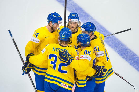 Bläddra bland fler bilder av Ishockey-VM 2014, dag 8, Sverige - Slovakien