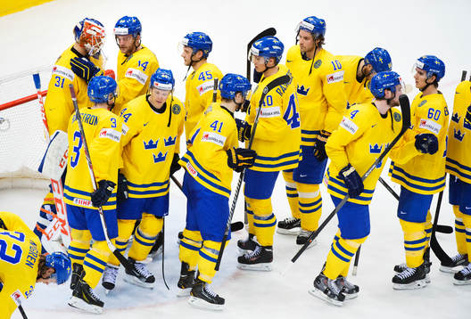 Sveriges spelare jublar