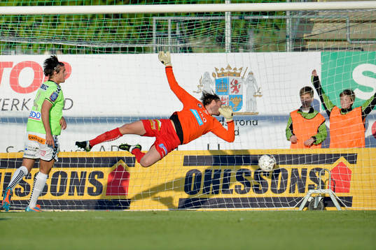 GAIS målvakt Tommi Vaiho släpper in 1-1
