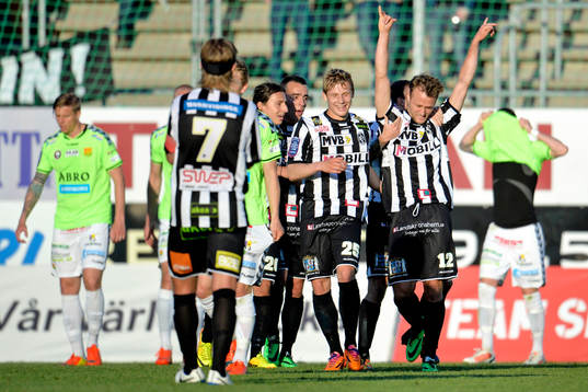 Landskronas Niclas Rönne jublar