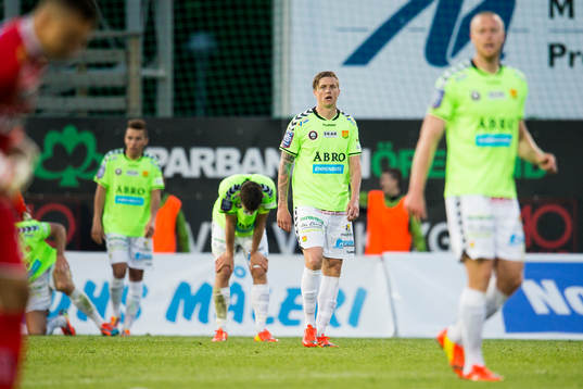 GAIS Andreas Drugge deppar med sina lagkamrater