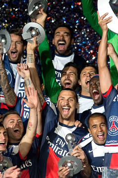 Zlatan Ibrahimovic och övriga spelare i Paris Saint
