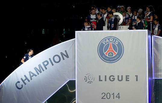 Zlatan Ibrahimovic och övriga spelare i Paris Saint