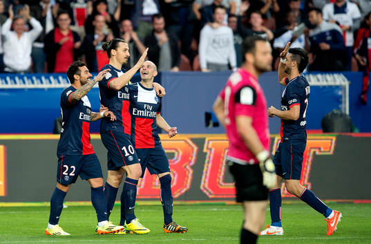 Zlatan Ibrahimovic, Paris Saint Germain gratuleras av