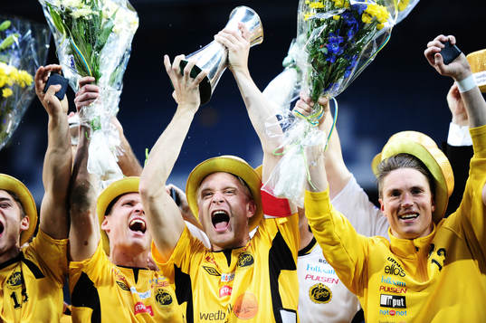 Elfsborgs Johan Larsson jublar
