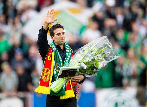 Suleyman Sleyman avtackas av representanter från Syrianska