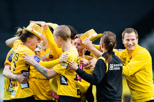 Elfsborgs spelare jublar