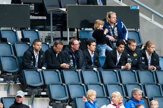 Elfsborgs Anders Svensson på läktaren