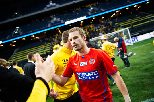 Helsingborgs Christoffer Andersson gratulerar Elfsborgs
