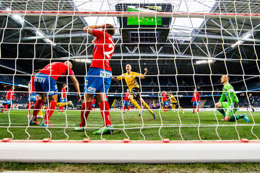 Elfsborgs Sebastian Holmén jublar