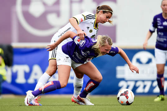 AIKs Madeleine Tegström och Jitex Amanda Östervall