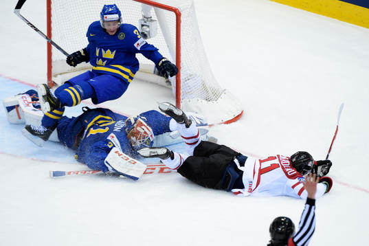 Sveriges Niclas Burström fäller Kanadas Jonathan