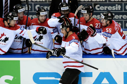 Kanadas Kevin Bieksa jublar