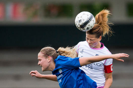 Rosengårds Sara Björk Gunnarsdottir i nickduell med