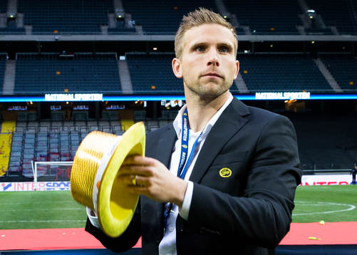 Elfsborgs Anders Svensson håller i sin guldhatt