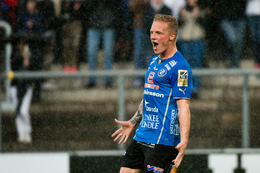 Halmstads Gudjón Baldvinsson jublar