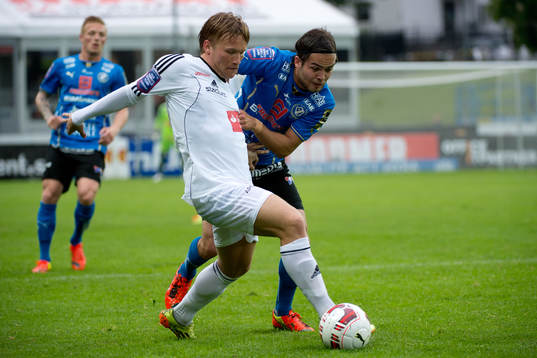 Brommapojkarnas Nicklas Bärkroth och Halmstads Halmstads