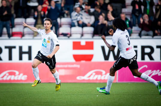 Örebros Nordin Gerzic jublar