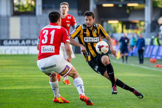 Häckens Leonard Zuta mot Kalmars Sebastian Ramhorn
