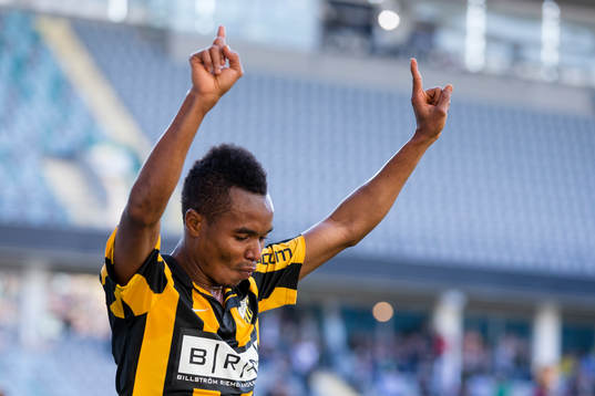 Häckens Nasiru Mohammed jublar