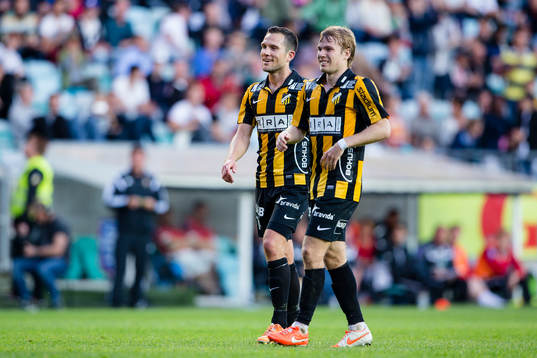 Häckens Martin Ericsson och Oscar Lewicki är glada