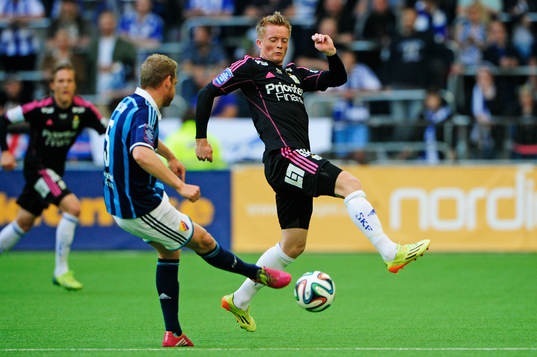 Djurgårdens Stefan Karlsson och IFK Göteborgs Sam Larsson